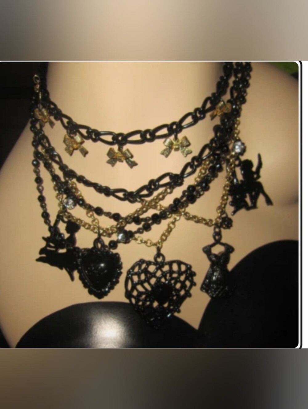 Betsey Johnson Black Statement Piece Layered Necklace Black\Gold Chains 🖤